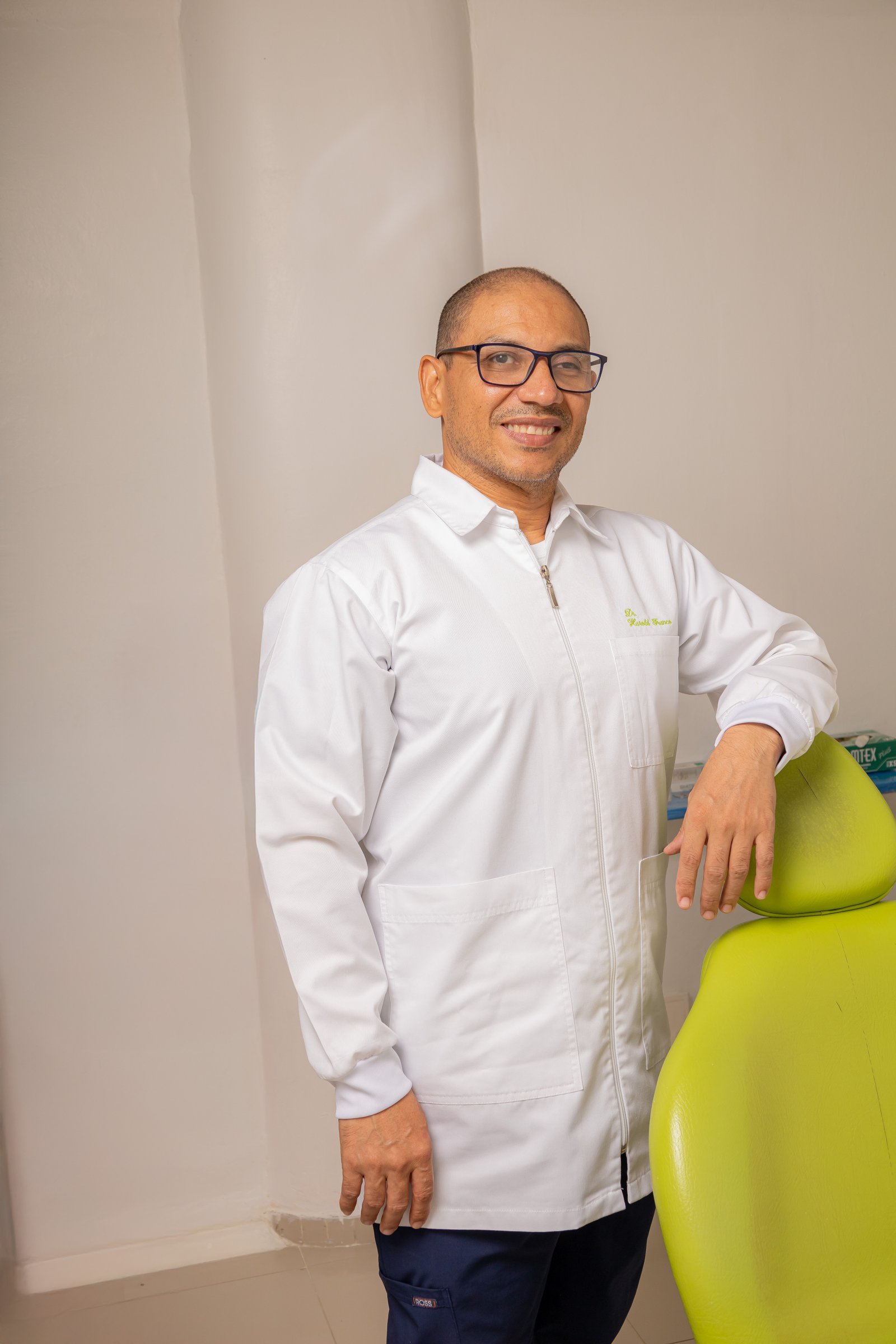 Dr. Marlon José Rodríguez Canaval